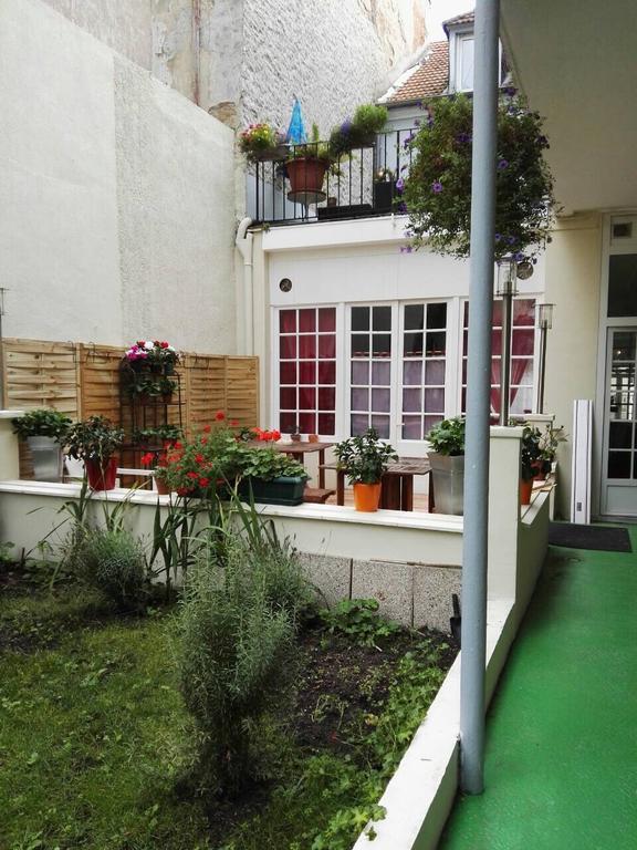 Hotel Flore